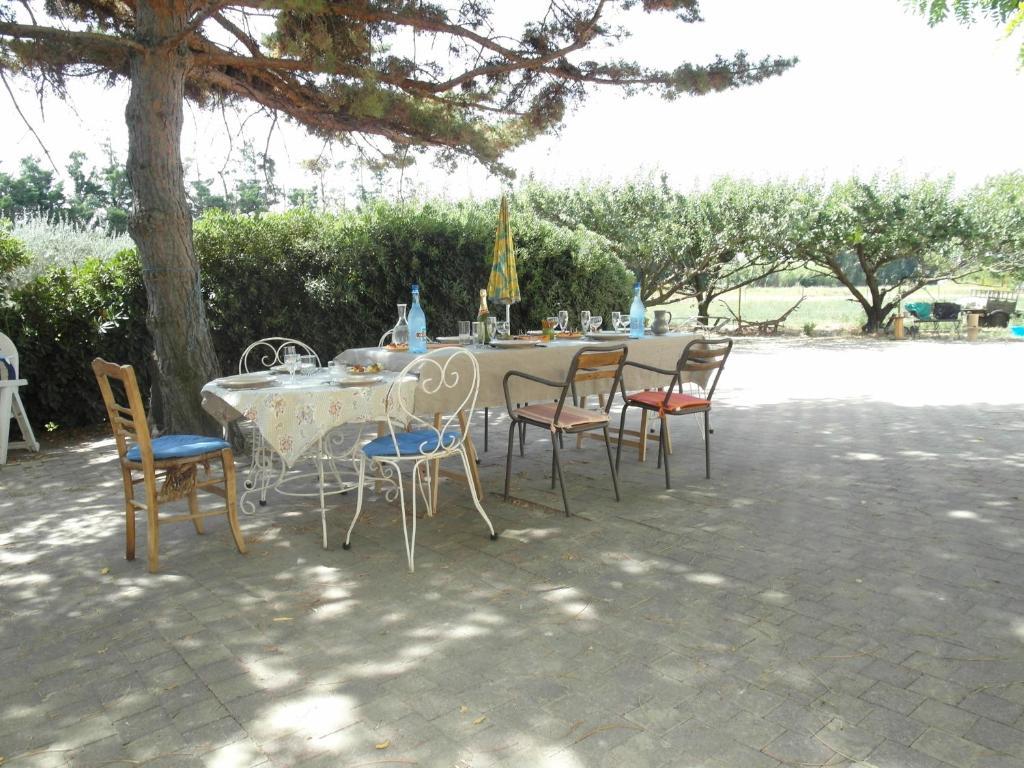 مبيت وإفطار Mézoargues Mas Moineau المظهر الخارجي الصورة